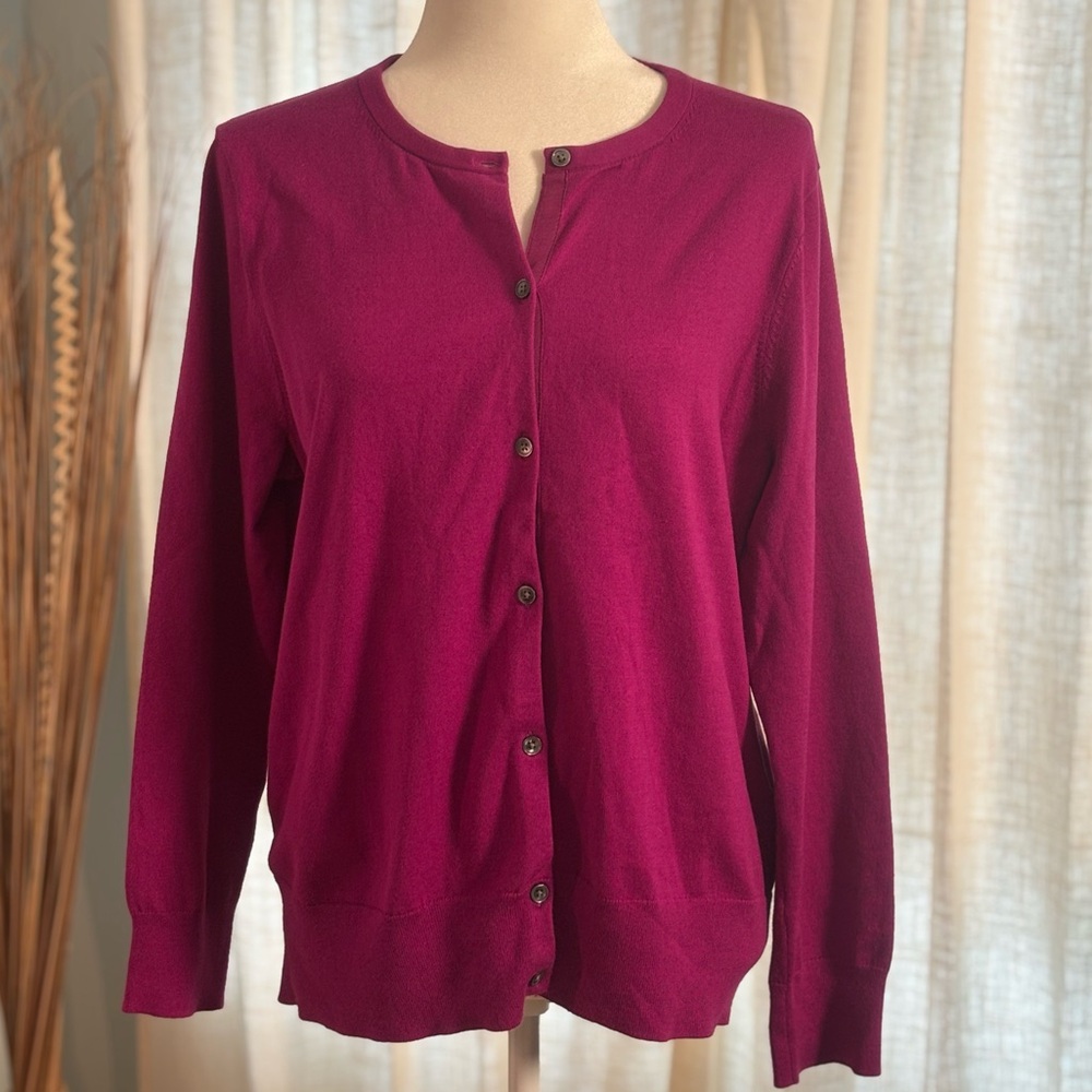 Land’s End Lightweight Knit Cardigan Size LP Cotton Blend Like New!!